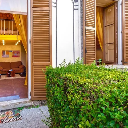 Colibri Lakeview Apartman *